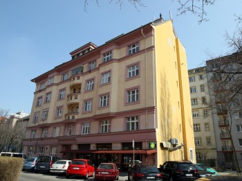 Druzstevne_obytne_domy_legionarov_02