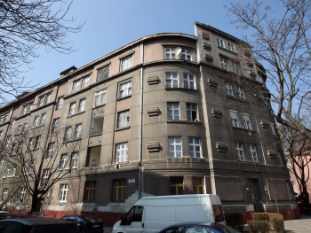 Pavlacovy_dom_Kalinciakova_01