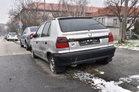 Za nepojazdné a vyradené autá na verejných priestranstvách v Novom Meste sa bude platiť nová daň
