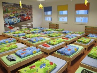 Nadstavba, viac učební, vynovená jedáleň. Na Odborárskej vyrástla moderná škôlka