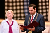 Staronový starosta Nového Mesta a miestni poslanci zložili sľub
